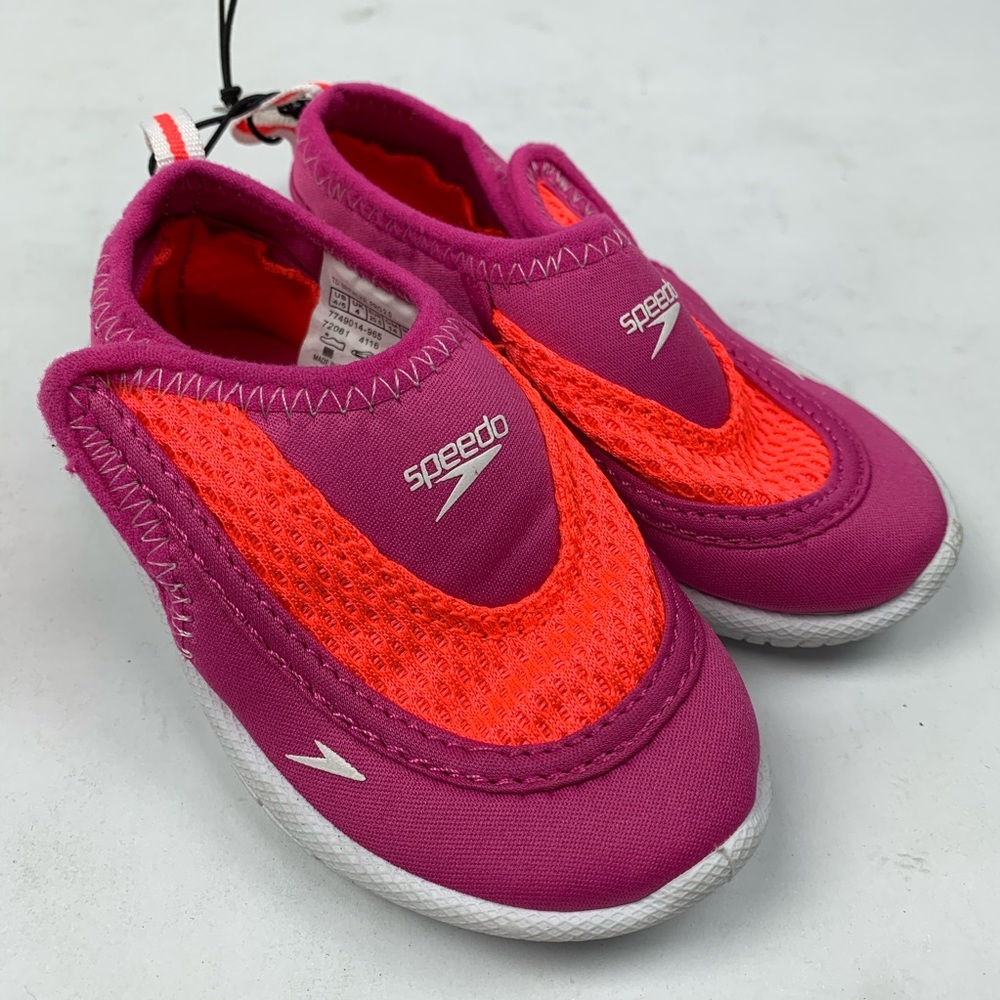 Speedo Toddler Water Shoes Size 4/5 NWT